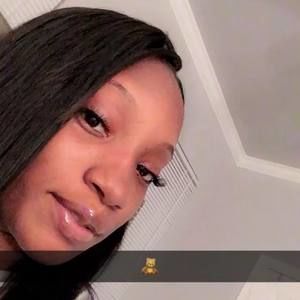 Meet your Posher, Janaé